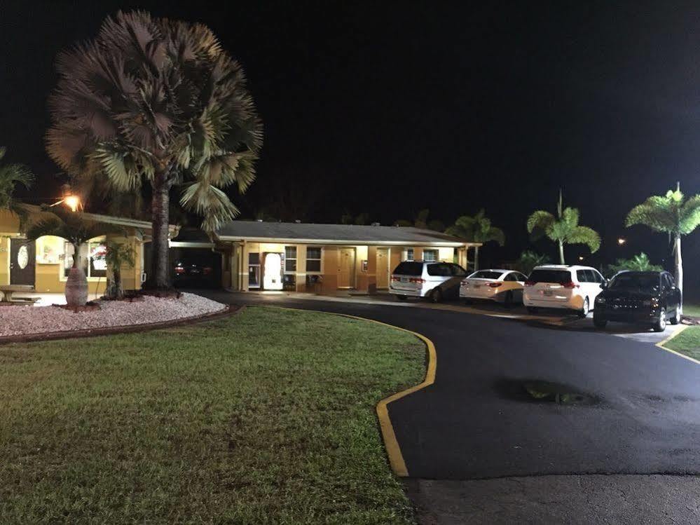 American Inn Punta Gorda Dış mekan fotoğraf